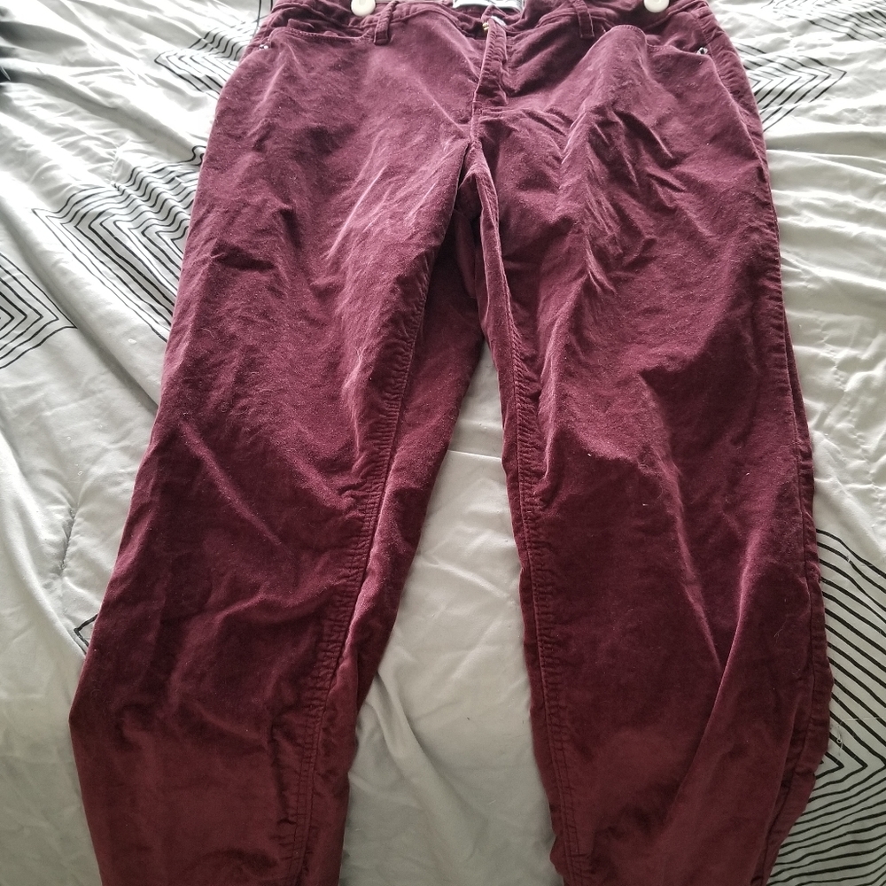 Old Navy Marroon Skinny Cordory Pants